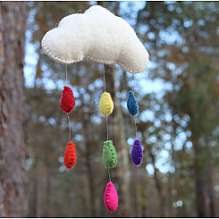 RAINBOW CLOUD GARLAND