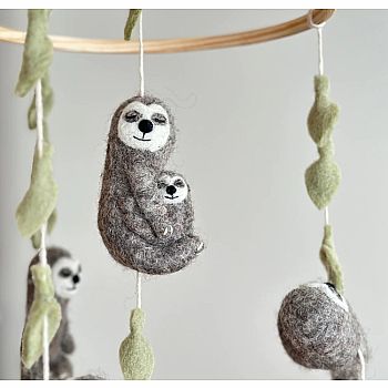 SLOTH FELTED MOBILE
