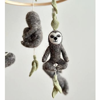 SLOTH FELTED MOBILE