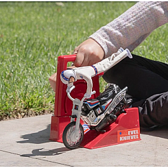 EVEL KNIEVEL STUNT CYCLE